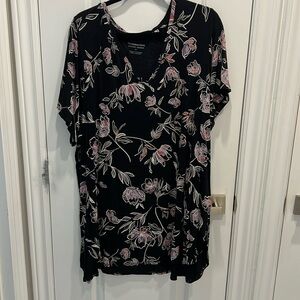 Woman’s plus’s size top